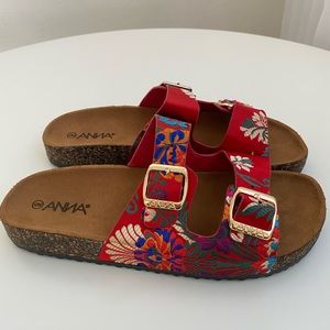 Sz 9 vibrant red floral satin brocade slides sandals gold buckles NEVER WORN